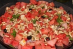 vannmelon og fetaos med pinjekjerner